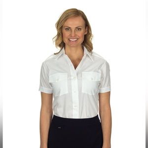 The Aviator by Van Heusen White Short Sleeve Top!